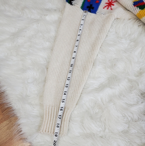 VINTAGE tacky/cute Christmas/winter sweater - Picture 2 of 8